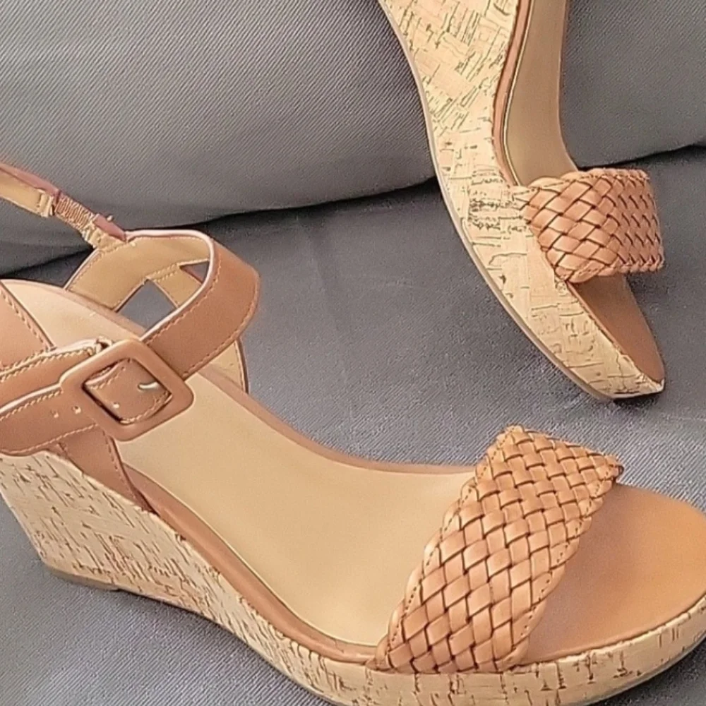 Nine West Strappy Wedge Platform Sandals, Womens Sz 10 Warm Honey Brown